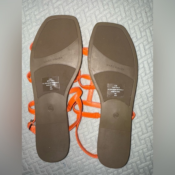 New Marc Fisher Sandles - Picture 2 of 5